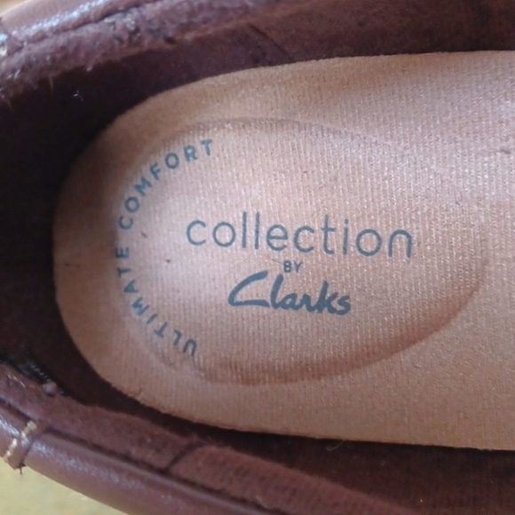 Clark's - Cora Giny Brown Leather Cushioned Zip Loafer Flats 1" Heel W-7.5 EUC - Picture 10 of 15